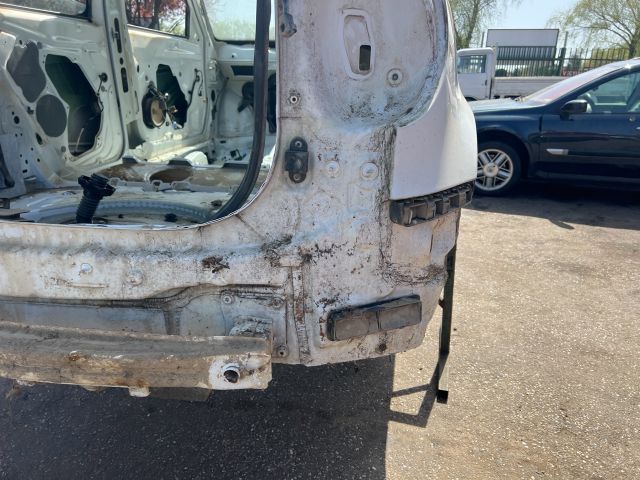 bontott SKODA YETI Jobb hátsó Negyed Karosszéria Csomag