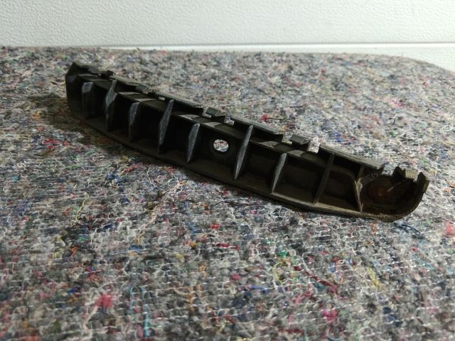 bontott SKODA YETI Jobb hátsó Oldal Lökhárító Tartó (Műanyag)