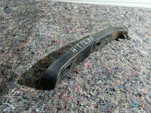 bontott SKODA YETI Jobb hátsó Oldal Lökhárító Tartó (Műanyag)