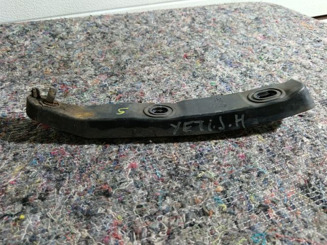 bontott SKODA YETI Jobb hátsó Oldal Lökhárító Tartó (Műanyag)