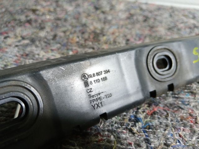 bontott SKODA YETI Jobb hátsó Oldal Lökhárító Tartó (Műanyag)