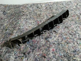 bontott SKODA YETI Jobb hátsó Oldal Lökhárító Tartó (Műanyag)