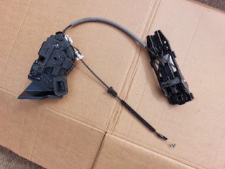 bontott SKODA YETI Jobb hátsó Zárbetét