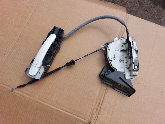 bontott SKODA YETI Jobb hátsó Zárbetét