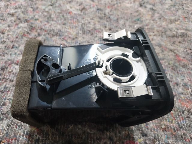 bontott SKODA YETI Jobb Szellőző