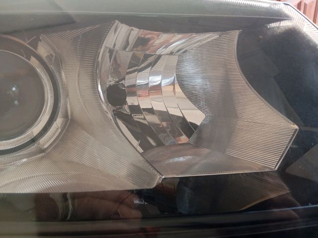 bontott SKODA YETI Jobb Xenon Fényszóró