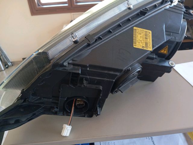 bontott SKODA YETI Jobb Xenon Fényszóró