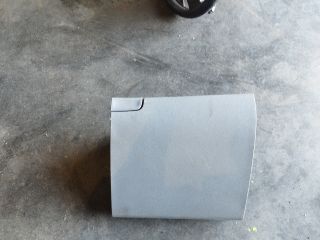 bontott SKODA YETI Kesztyűtartó