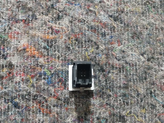 bontott SKODA YETI Kipörgésgátló Kapcsoló