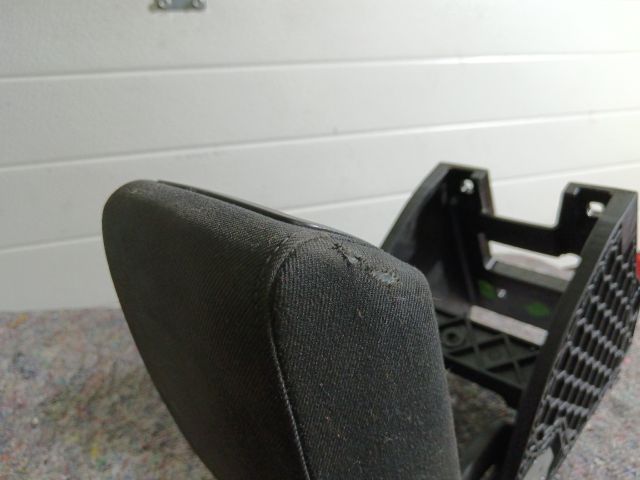 bontott SKODA YETI Könyöklő