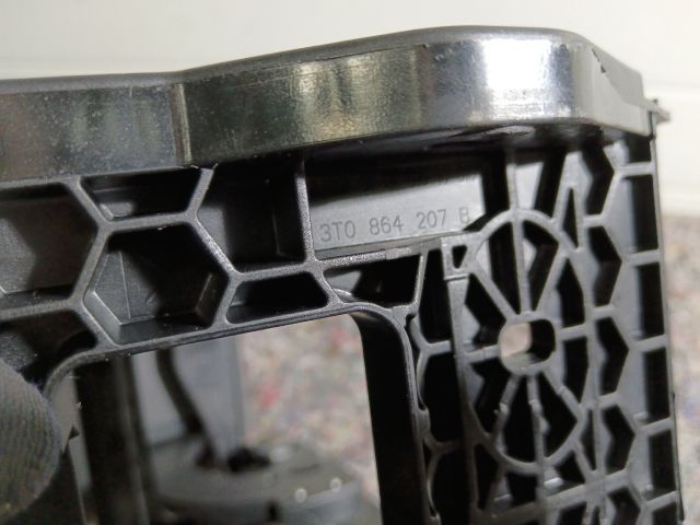 bontott SKODA YETI Könyöklő