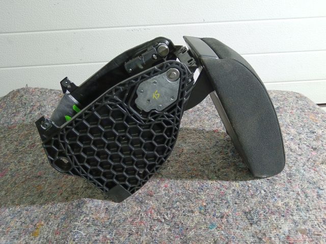 bontott SKODA YETI Könyöklő