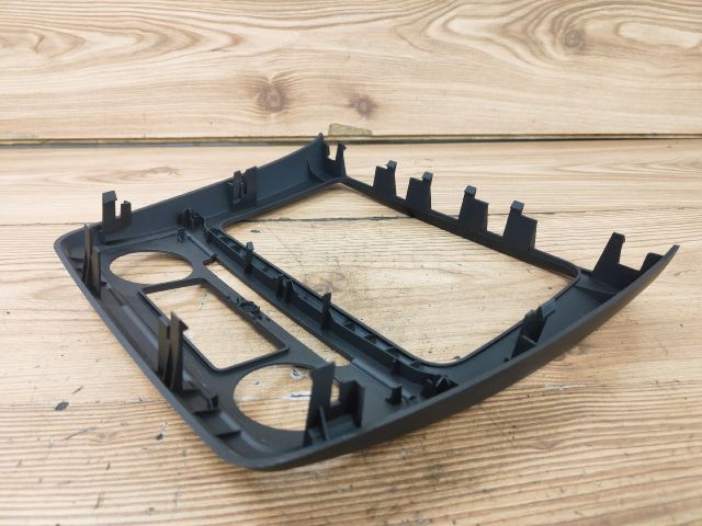 bontott SKODA YETI Középkonzol Keret