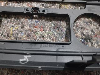 bontott SKODA YETI Középkonzol Keret