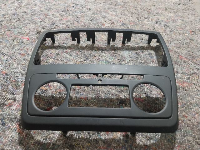 bontott SKODA YETI Középkonzol Keret