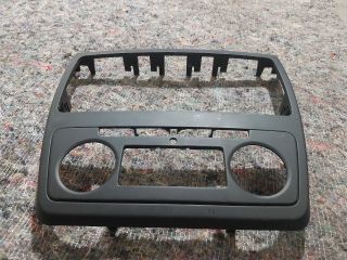 bontott SKODA YETI Középkonzol Keret