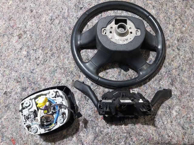 bontott SKODA YETI Multikormány