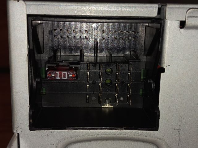 bontott SKODA YETI Rádió / CD