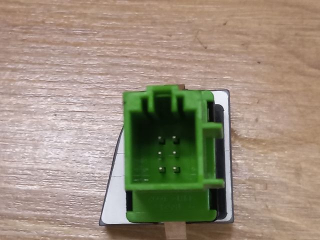 bontott SKODA YETI Start / Stop Indító Gomb