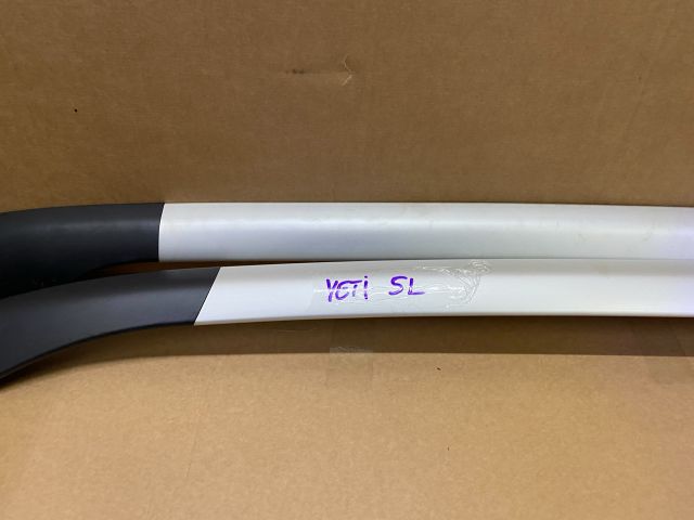 bontott SKODA YETI Tetősín Pár