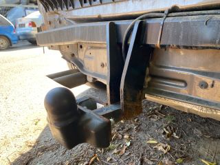 bontott SKODA YETI Vonóhorog