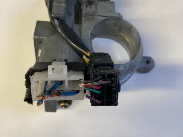 bontott SMART FORFOUR Gyújtáskapcsoló Házzal