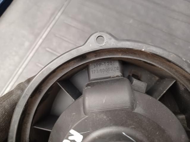 bontott SMART FORFOUR Klímahűtő Ventilátor