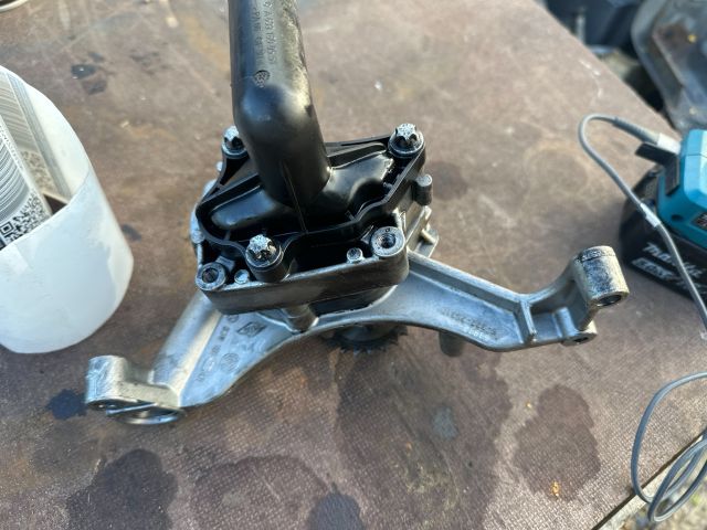 bontott SMART FORFOUR Olajszivattyú