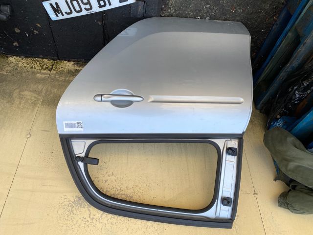 bontott SMART FORFOUR Bal hátsó Ajtó (Részeivel)