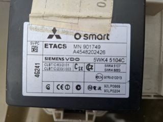 bontott SMART FORFOUR Biztosítéktábla Utastér