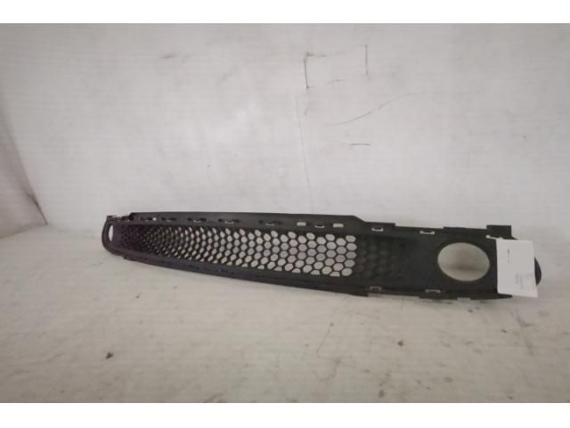 bontott SMART FORFOUR Első Lökhárító Alsó Középső Díszrács