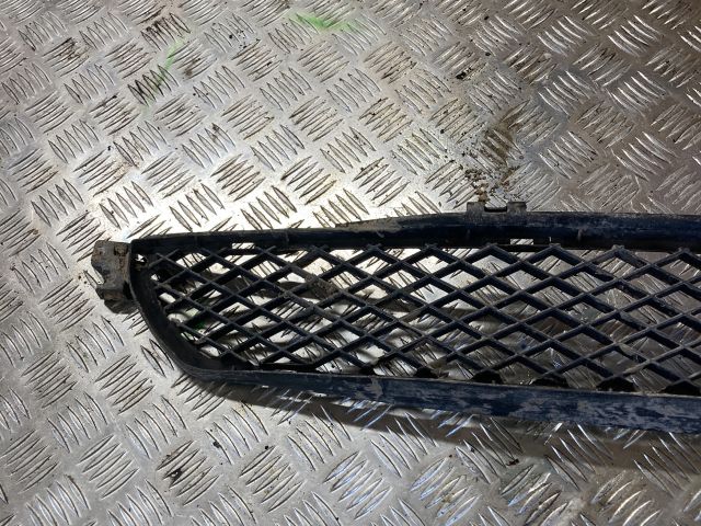 bontott SMART FORFOUR Első Lökhárító Alsó Középső Díszrács