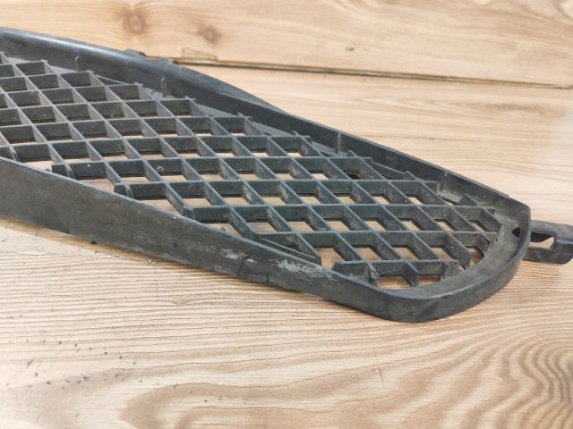 bontott SMART FORFOUR Első Lökhárító Alsó Középső Díszrács