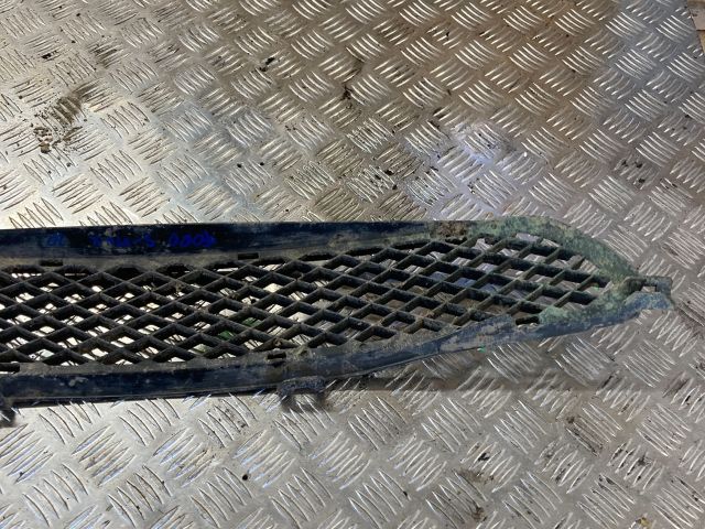 bontott SMART FORFOUR Első Lökhárító Alsó Középső Díszrács