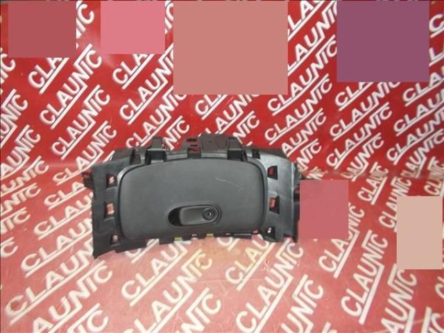 bontott SMART FORFOUR Kesztyűtartó