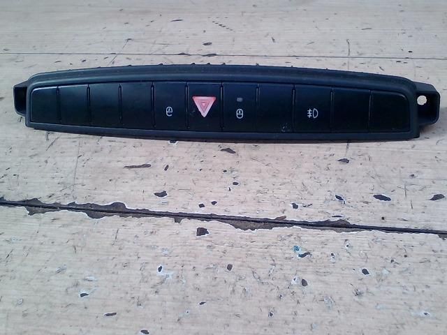 bontott SMART FORFOUR Vészvillogó Kapcsoló