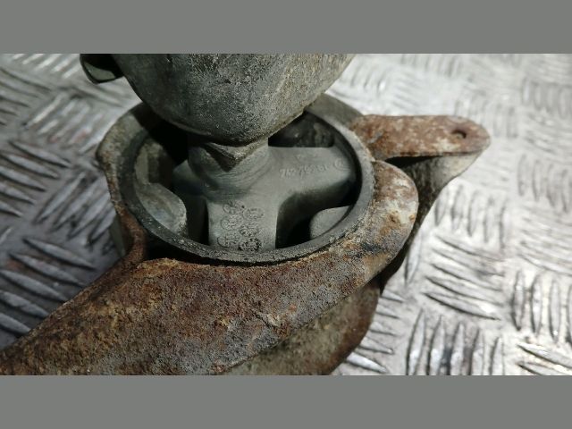 bontott SMART FORTWO Motor Tartó Bak Bal