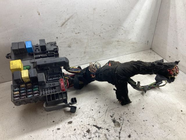 bontott SMART FORTWO Biztosítéktábla Doboz