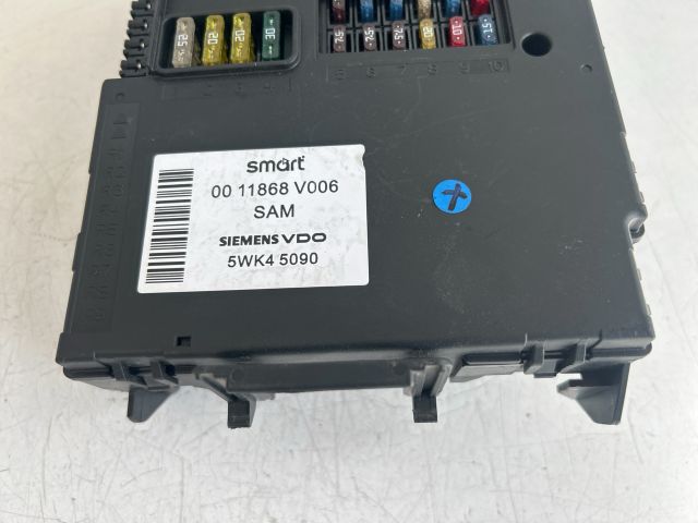 bontott SMART FORTWO Biztosítéktábla Utastér