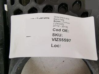 bontott SMART FORTWO Első Lökhárító Alsó Középső Díszrács