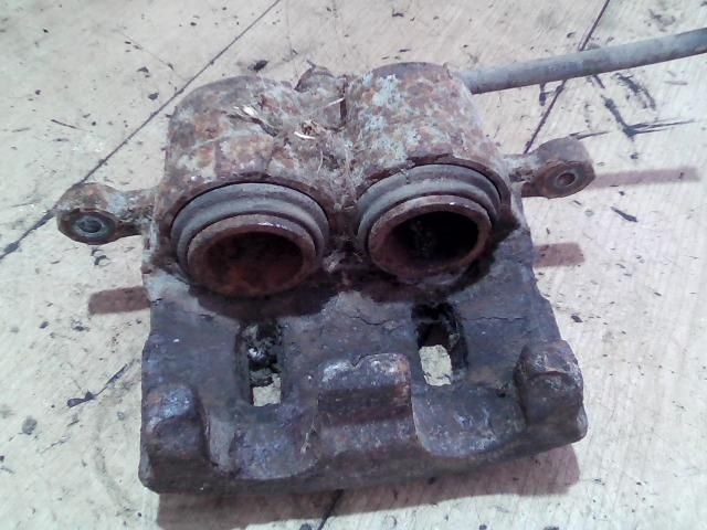 bontott SSANGYONG ACTYON Jobb első Féknyereg Munkahengerrel