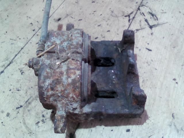 bontott SSANGYONG ACTYON Jobb első Féknyereg Munkahengerrel