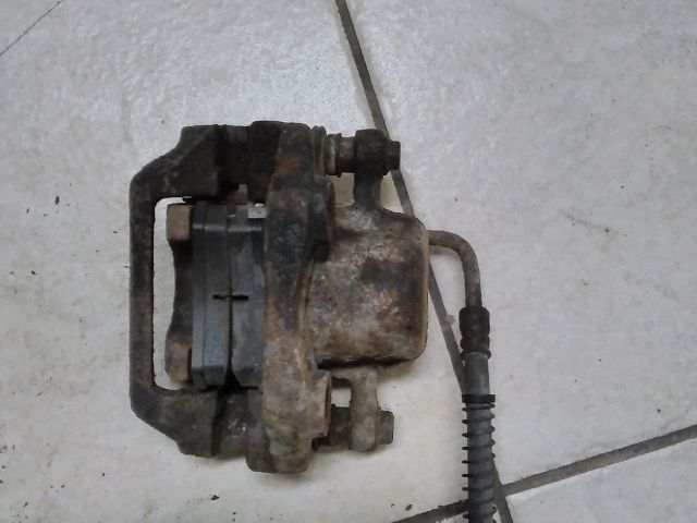 bontott SSANGYONG ACTYON Bal hátsó Féknyereg Munkahengerrel