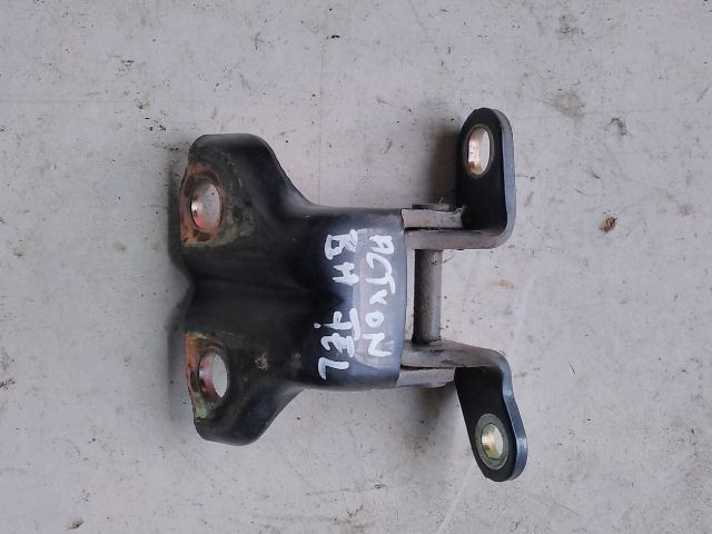 bontott SSANGYONG ACTYON Bal hátsó Felső Zsanér