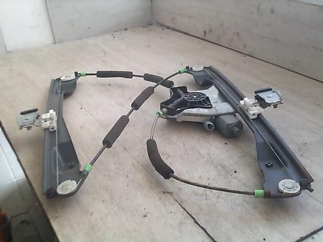 bontott SSANGYONG ACTYON Jobb első Ablakemelő Szerkezet (Elektromos)