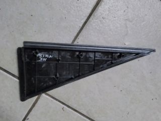 bontott SSANGYONG ACTYON Jobb hátsó Ajtókeret Burkolat