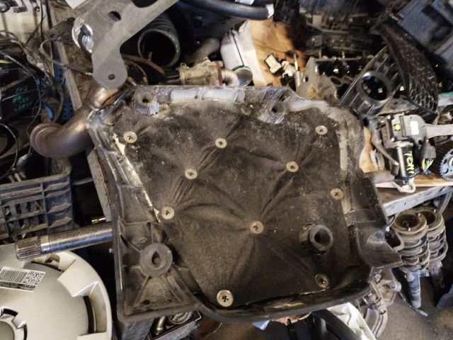 bontott SSANGYONG KORANDO Felső Motorburkolat