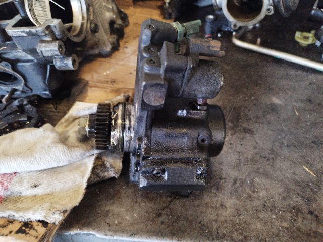 bontott SSANGYONG KORANDO Nagynyomású Szivattyú