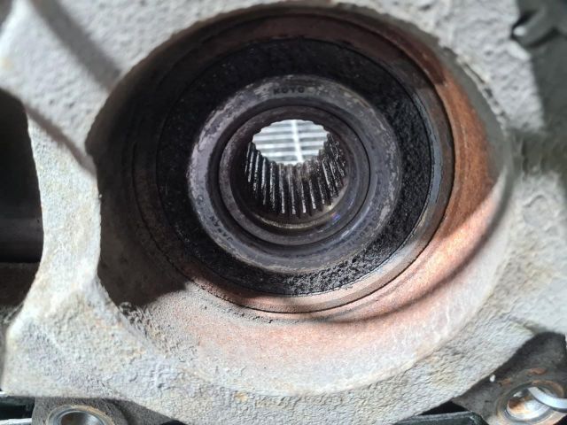 bontott SSANGYONG KORANDO Bal első Csonkállvány