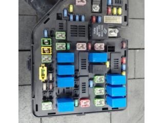 bontott SSANGYONG KORANDO Biztosítéktábla Motortér